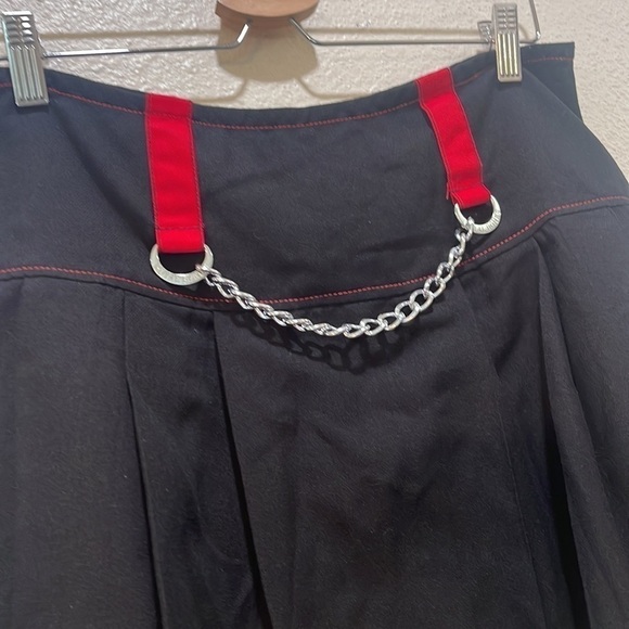 Royal Bones By Tripp Black & Red Chain Pleated Skirt M - Picture 4 of 9